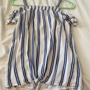 Stripped cold shoulder